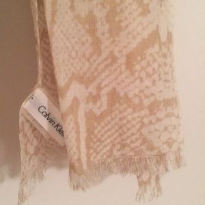 Calvin Klein Accessories - Calvin Klein Scarf Calvin Klein Accessories - Calvin Klein Scarf